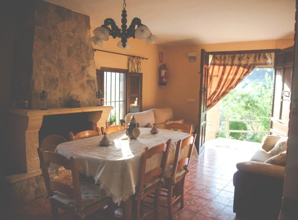 Cortijo Colomo Villa Almedinilla 0*,  España
